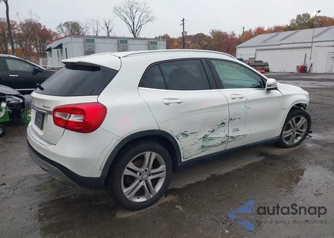 2015 Mercedes-Benz Gla 250 4Matic z USA, uszkodzony, nr VIN WDCTG4GB5FJ098589